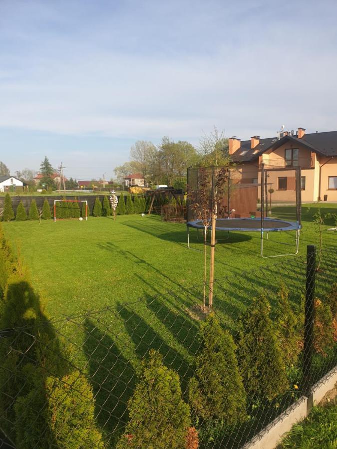 Aris Pokoje Goscinne Wojnicz Bagian luar foto