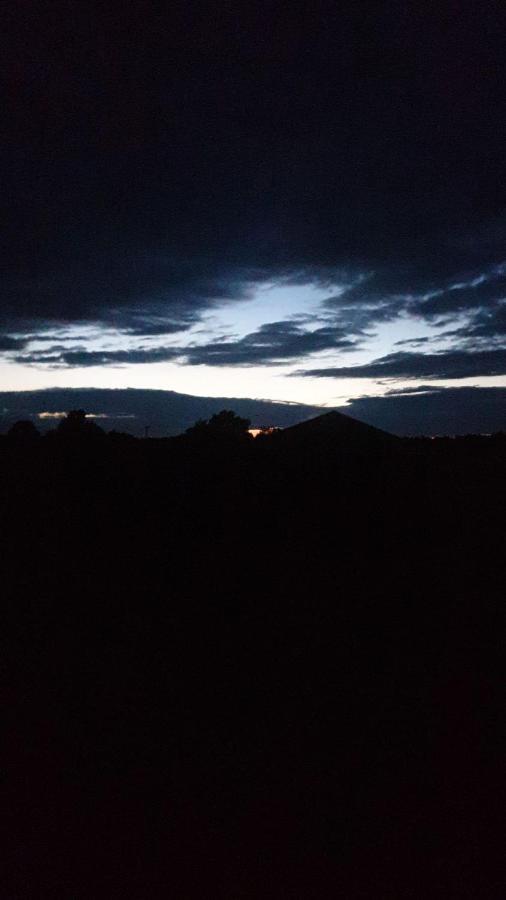 Aris Pokoje Goscinne Wojnicz Bagian luar foto
