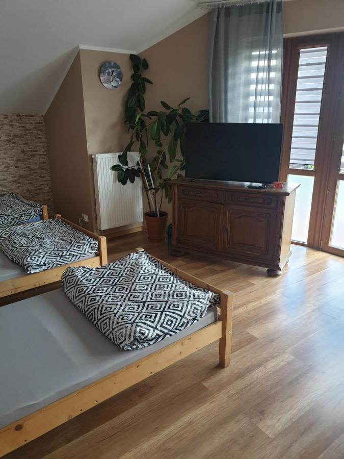 Aris Pokoje Goscinne Wojnicz Bagian luar foto